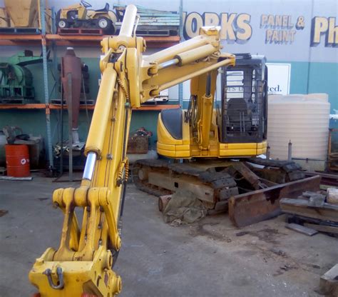 Komatsu PC75UU Excavator Attachments